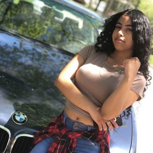 Meet your Posher, Nayeli